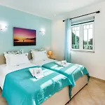 아파트 Falesia Cliff By The Portuguese Butler