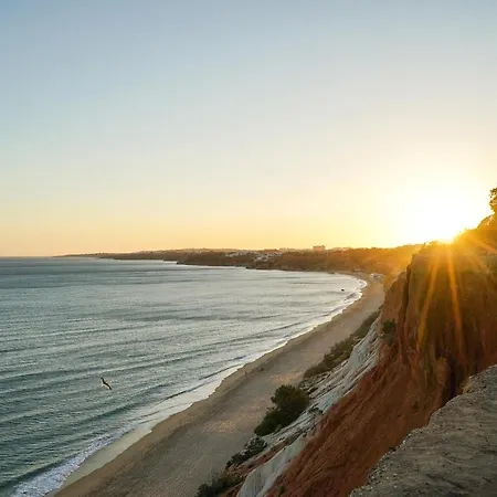 Falesia Cliff By The Portuguese Butler * 알부페이라
