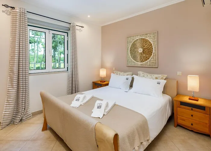 아파트 Falesia Cliff By The Portuguese Butler *